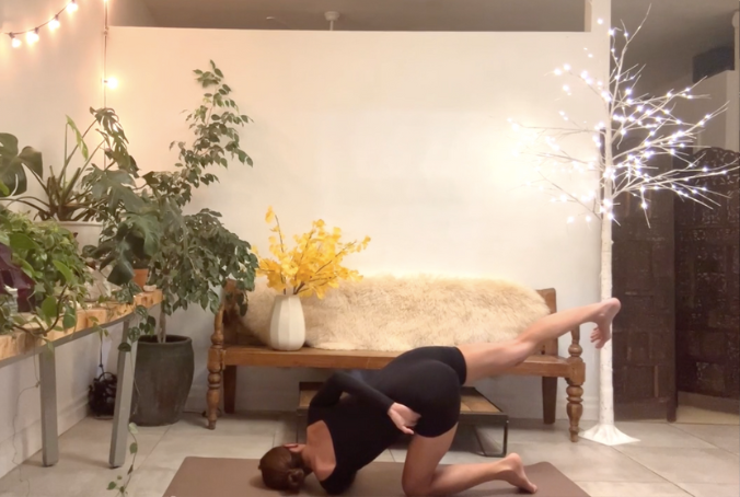 26 Minute Yoga Flow With Charlotte - A Sculpt Body